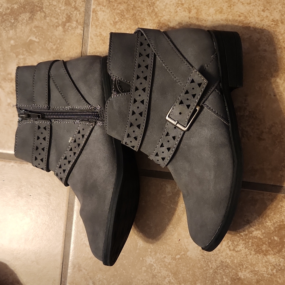 Girls 13 bootie